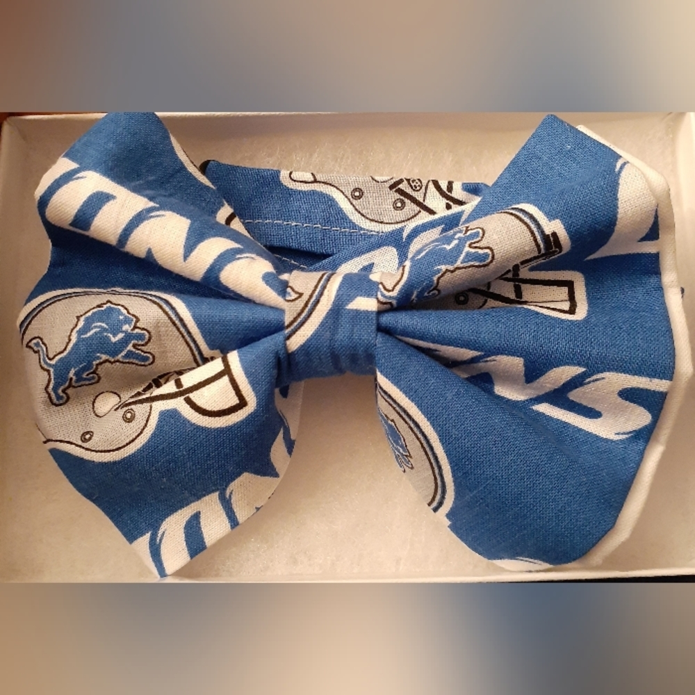 Detroit  Lions Bow Tie
